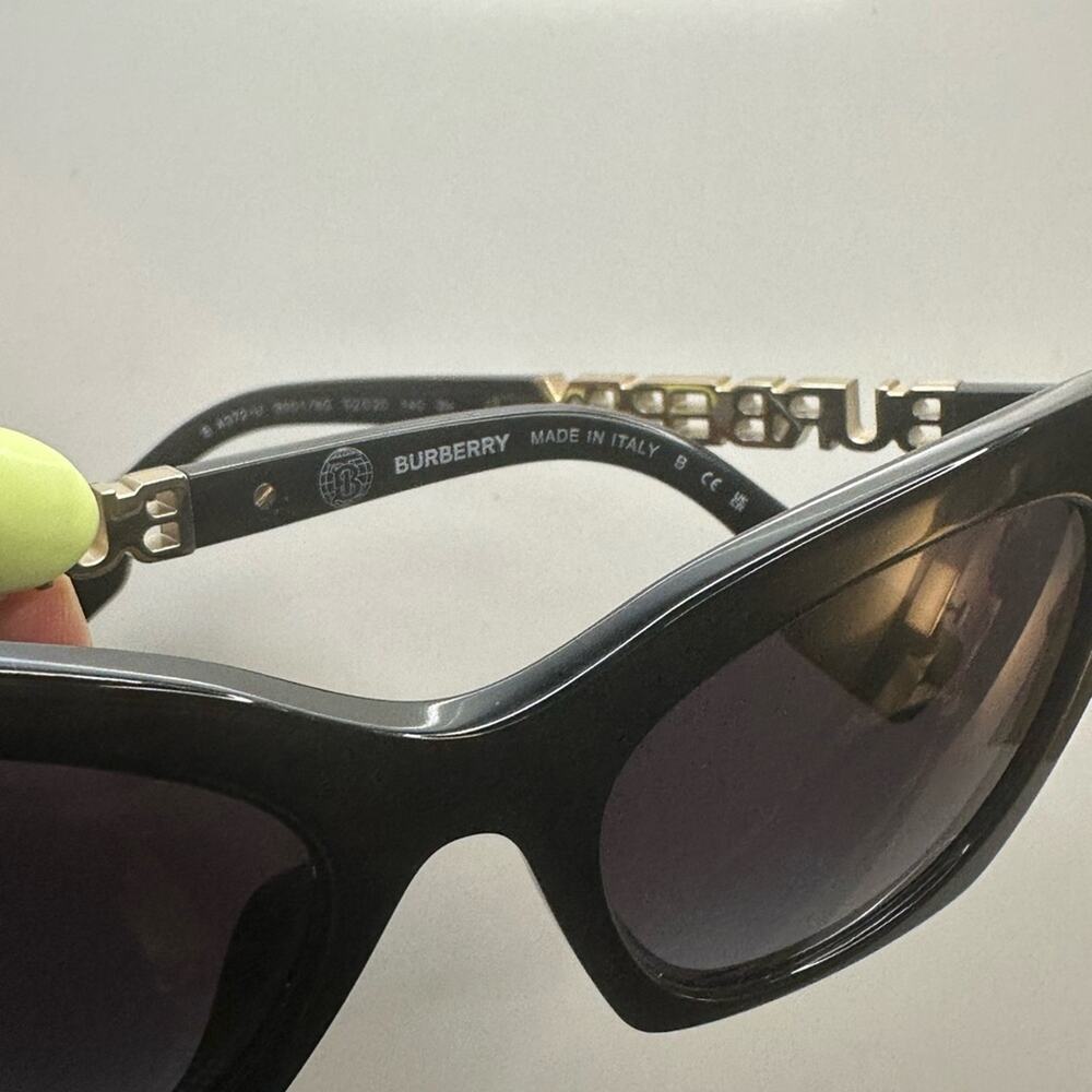 Burberry Designer Cat Eye Sunglasses 52mm - Made in Italy - Authentic - Picture 11 of 15